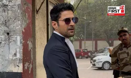 Is This the Start of Something New? Rajeev Khandelwal’s Bandra Sighting Has Everyone Talking Is This the Start of Something New? Rajeev Khandelwal’s Bandra Sighting Has Everyone Talking