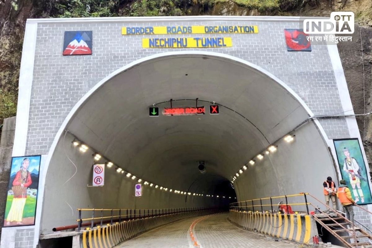 Rajnath Singh inaugurates 90 Infrastructure development projects across border