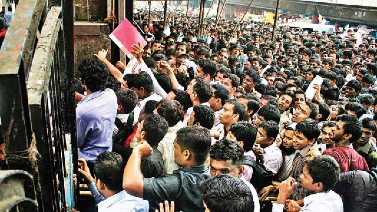 job growth fell to its lowest point since April.