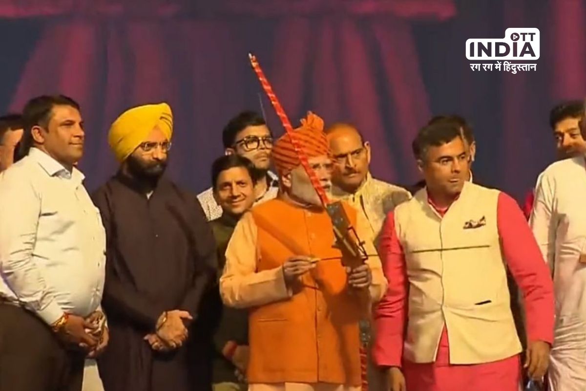 PM Modi mentioned Ram Mandir, attacked Opposition, then performed Ravan Dahan