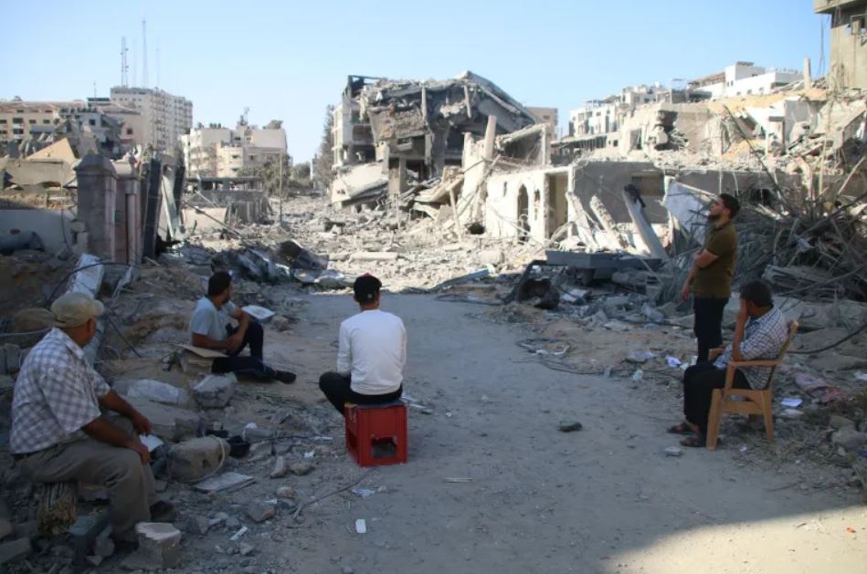 Thousands of Gazans flee Gaza after Israel ramped up attacks