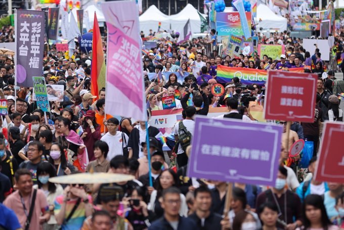 Streets filled with people