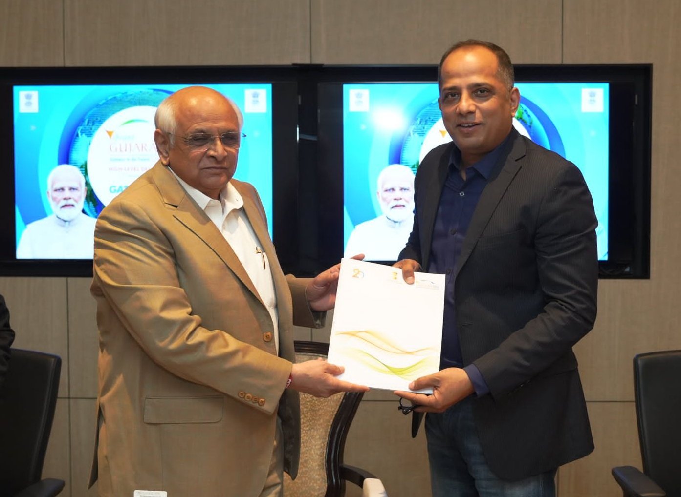 The dates of the tenth Vibrant Gujarat Global Summit are set for January 10, 2024, through January 12, 2024.