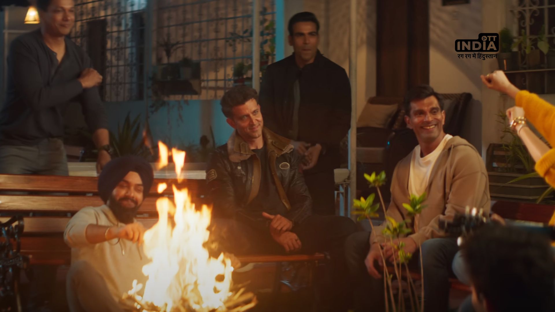 Heer Aasmani soars High as Karan Singh Grover makes his presence felt in this musical masterpiece from fighter - Song Out Now!