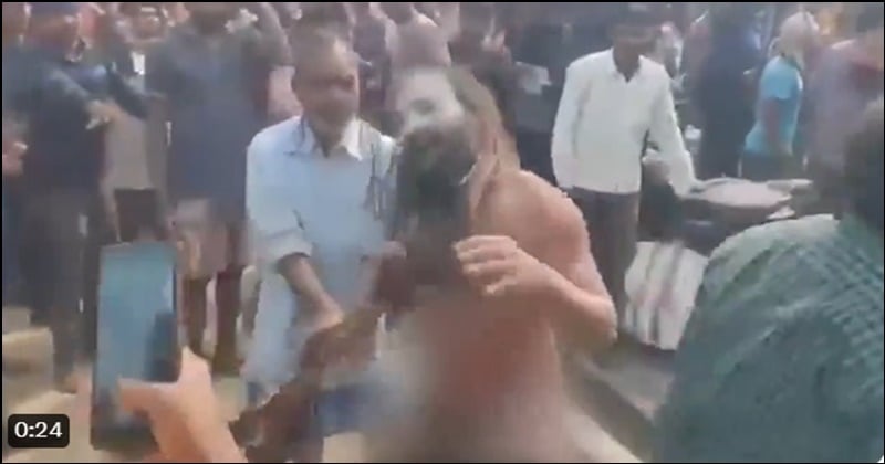 Sadhus Stripped naked and beaten by crowd in Purulia 
