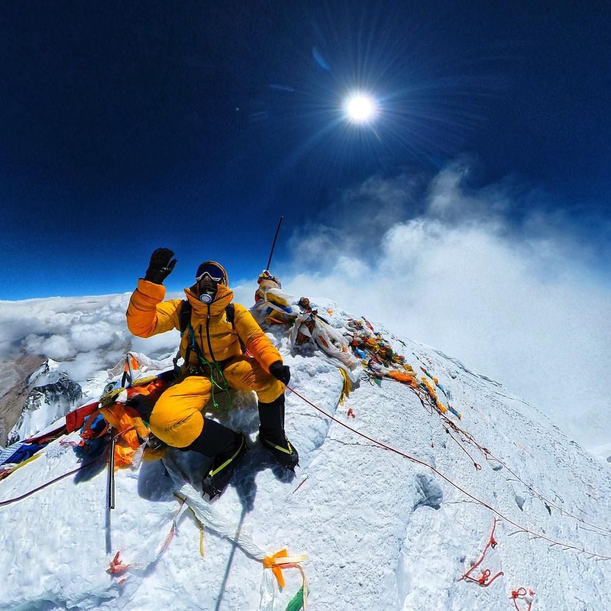 Climbing Everest: How the body breaks down at high altitude | Sports | EL PAÍS English