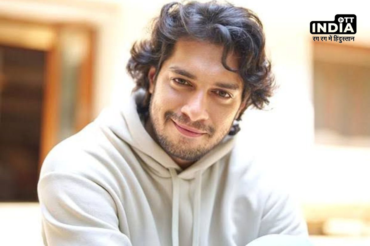 World Theatre Day 2024: Let’s have a look at Junaid Khan ’s first performance of 2024!