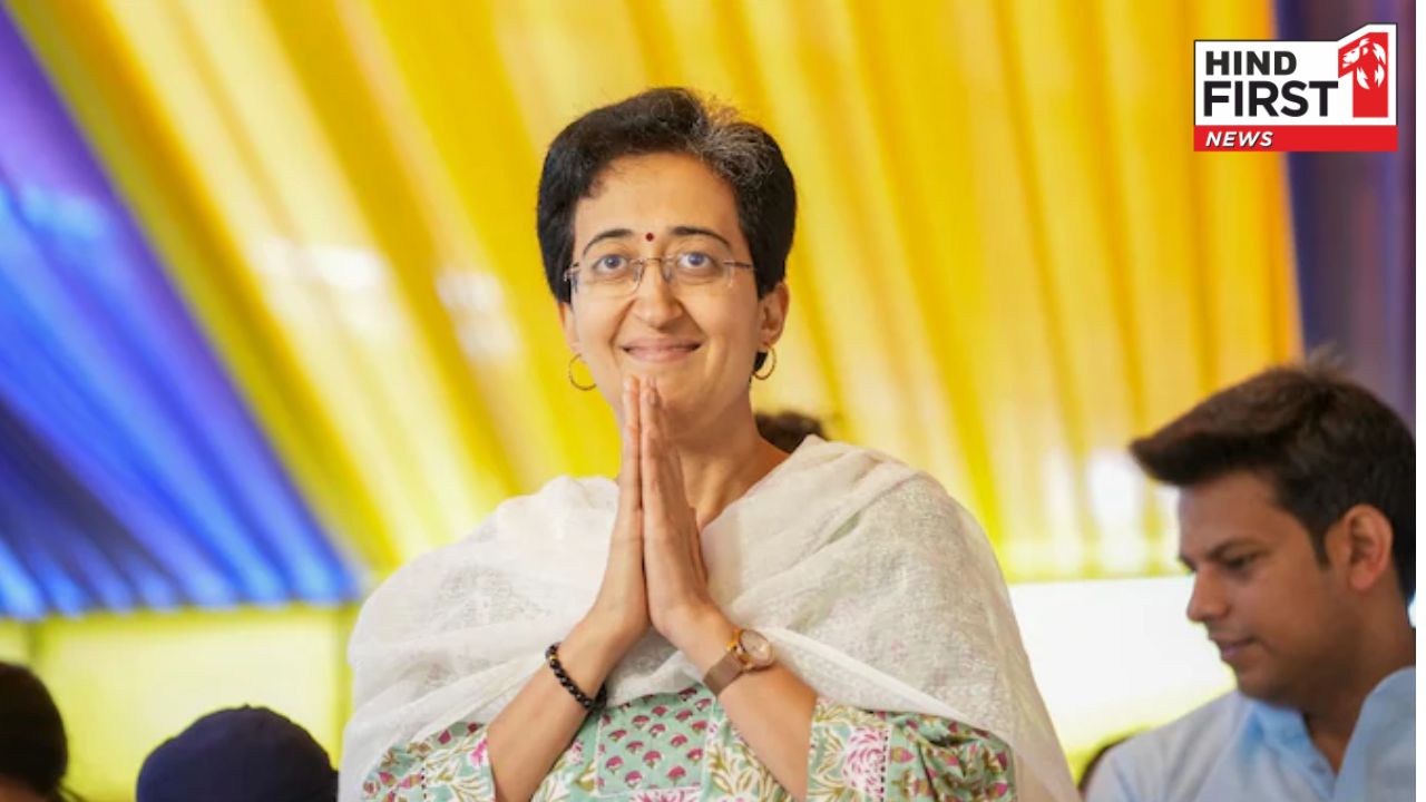 Delhi Chief Minister Atishi Offers Prayers at Pracheen Hanuman Mandir