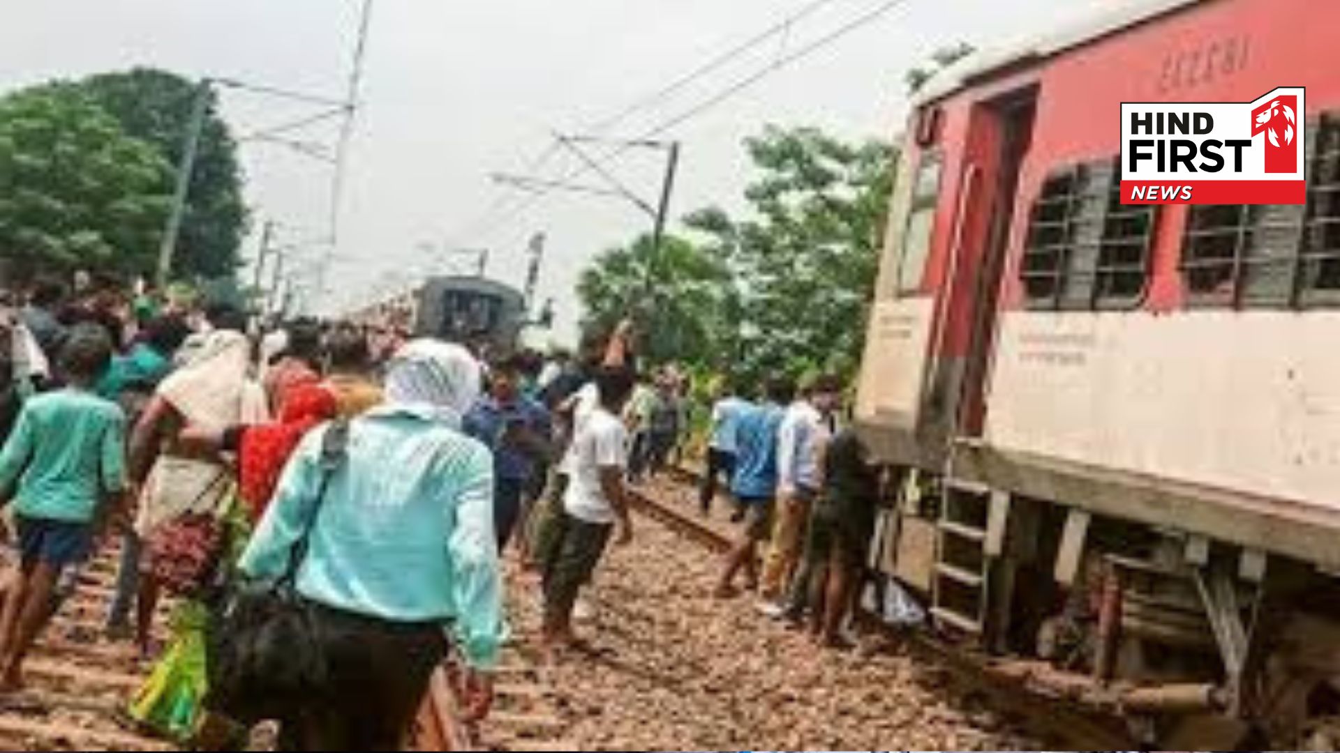 Bihar Train Accident: Magadh Express Train crashed in two parts as, it left for Dumraon Bihar Train Accident: Magadh Express Train crashed in two parts as, it left for Dumraon