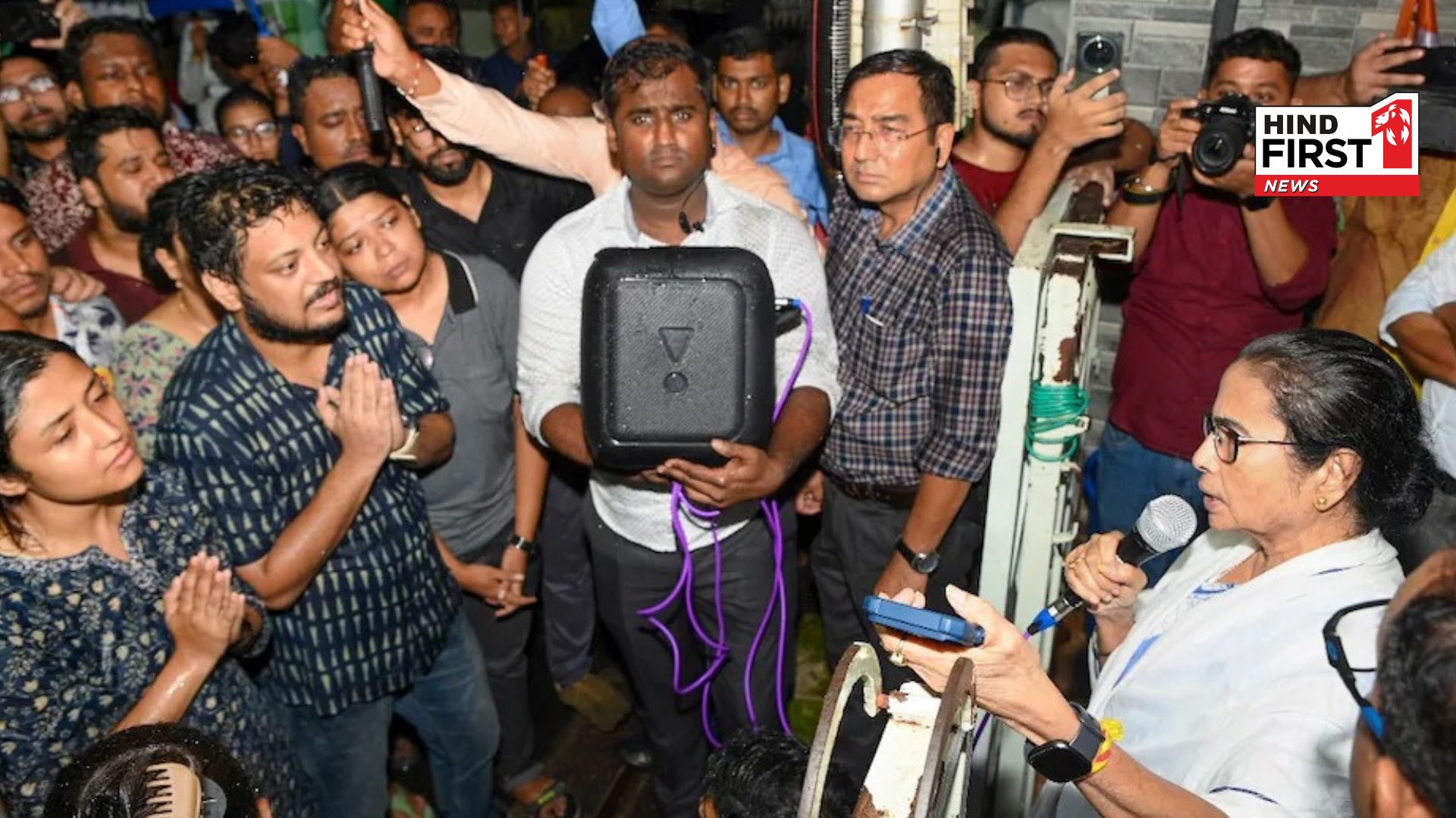 Doctors left for CMs residence, to meet Mamata Banerjee, will things work out today? Doctors left for CMs residence, to meet Mamata Banerjee, will things work out today?