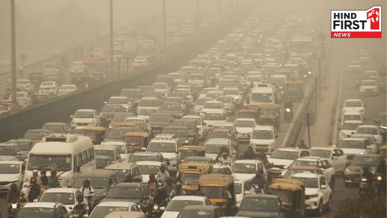 Delhis Air Quality Deteriorates, Enters Red Zone with AQI at 293