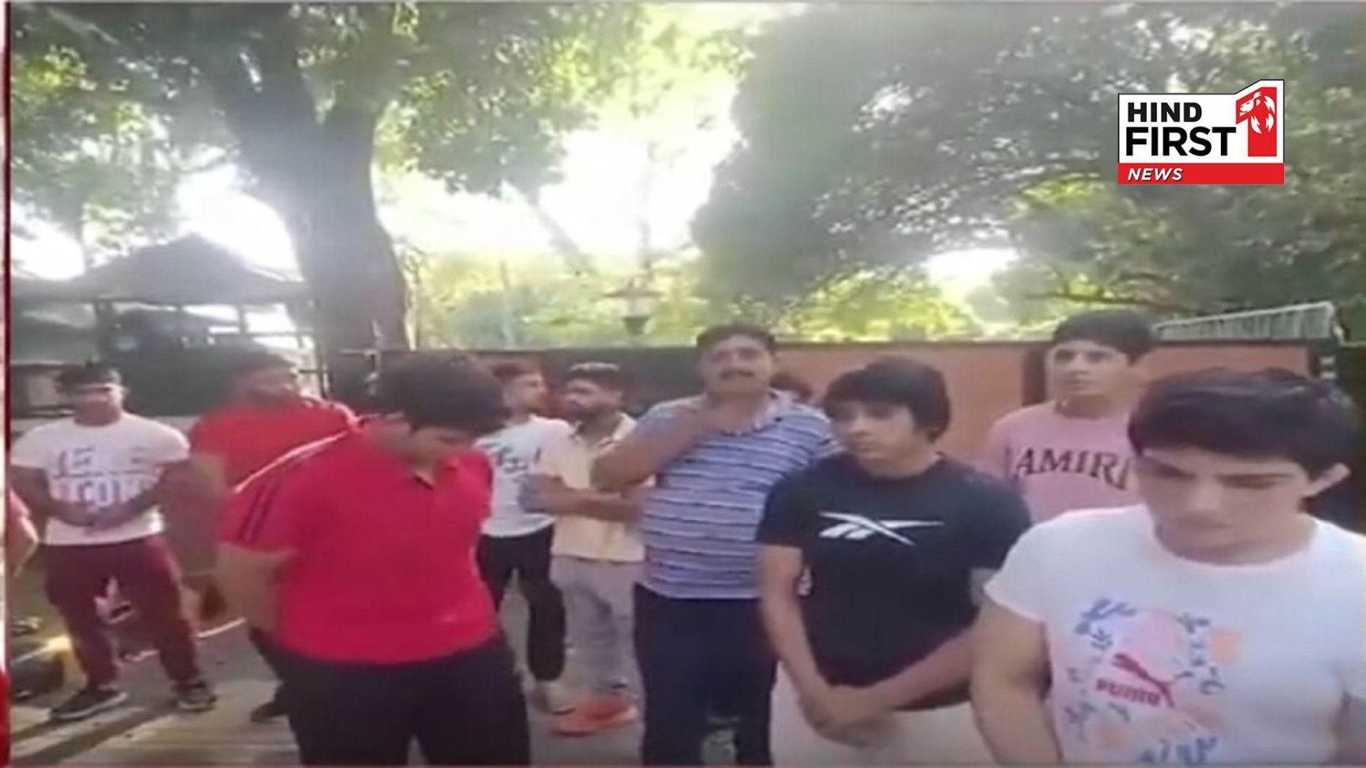 Wrestlers outside of Mansukh Mandaviya house, demand to send them in World Wrestling Championship