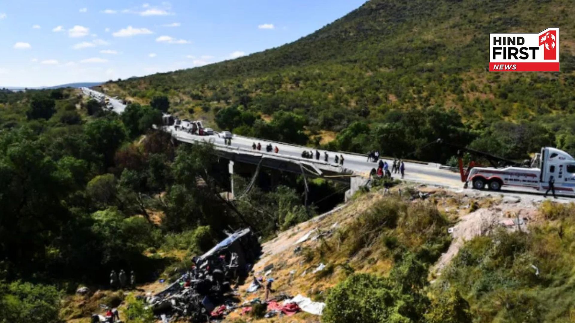 Horrific road accident in Mexico, bus collided with tractor trolley, 19 dead