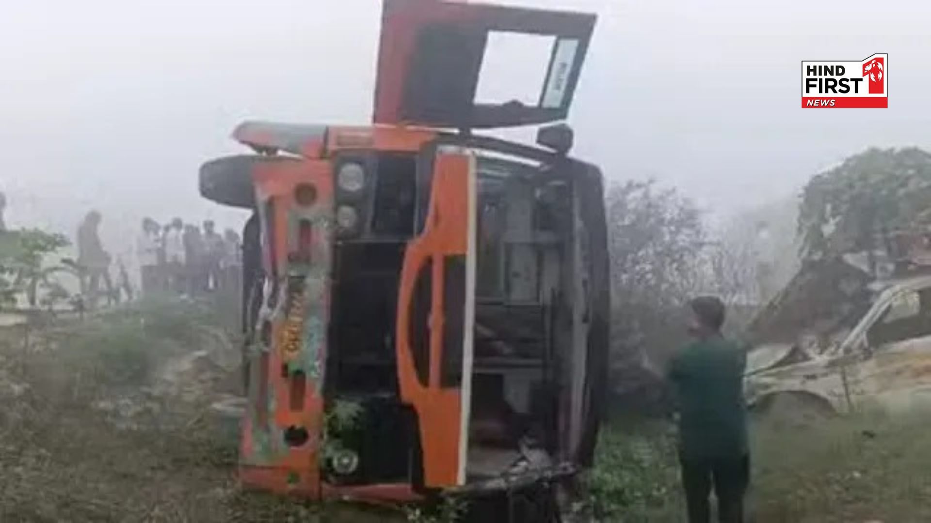 Major road accident in Pilibhit, UP, bus carrying laborers overturned, 25 injured