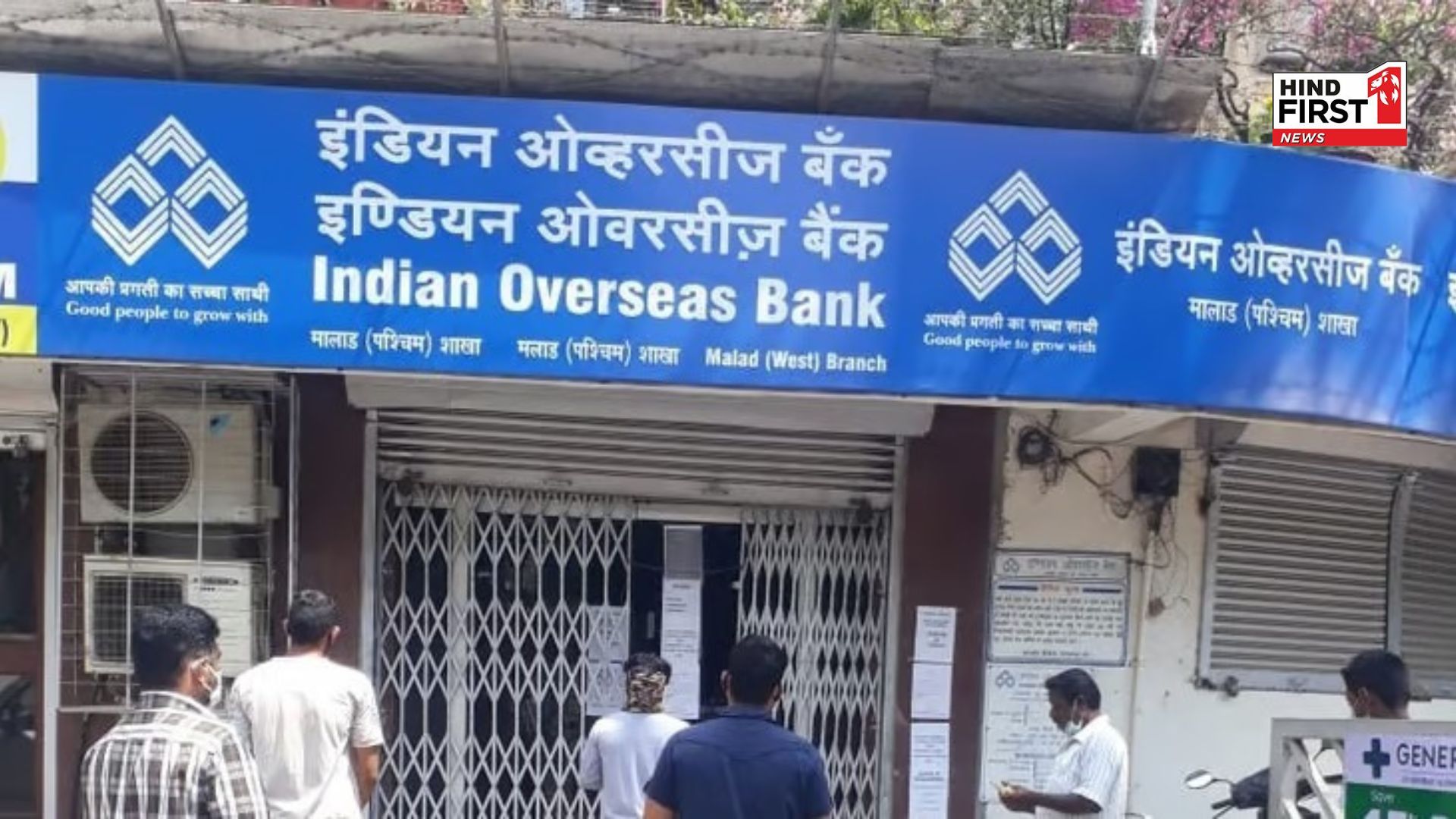 Indian Overseas Bank Lucknow, UP, burglarized, more than two dozen lockers cut