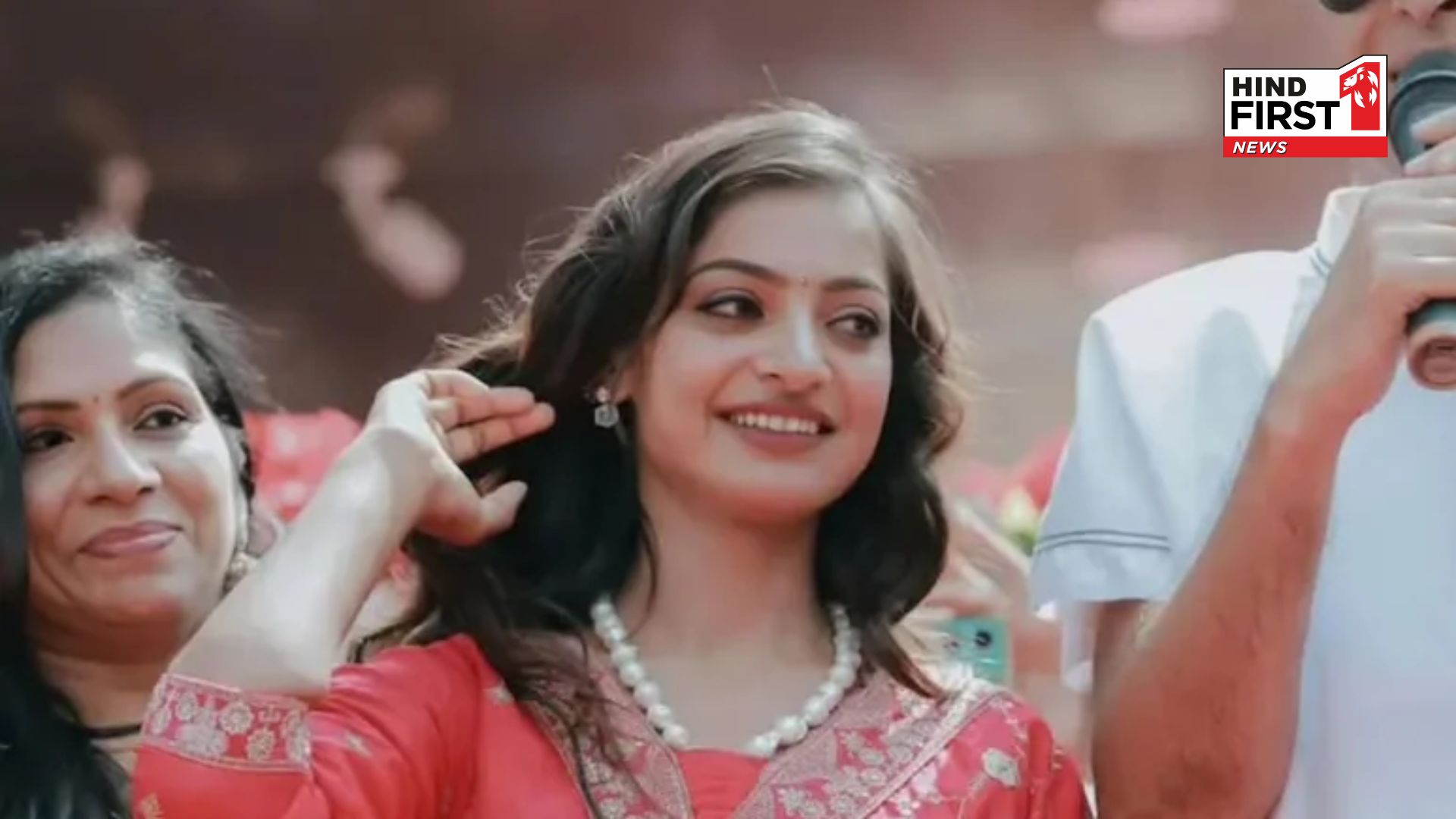 Mahakumbh Fame Monalisa Shares a Special Moment with Her Mother – Fans React