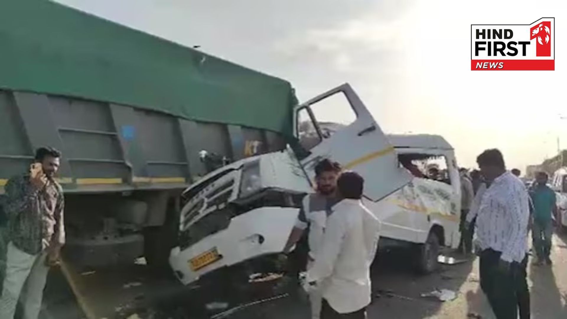 Gujarat: Dumper & traveler collide on Limbdi-Rajkot highway, 5 killed, 10 injured