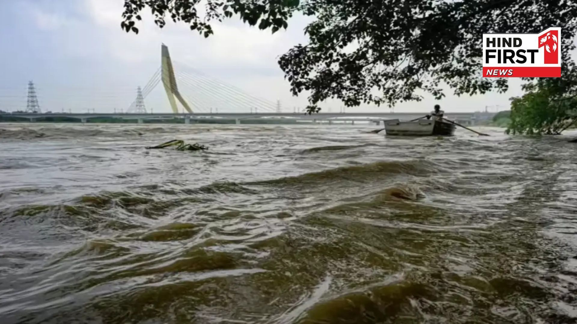 Yamuna Water Level: Flood threat to Delhi! All gates of Hathinikund Barrage opened
