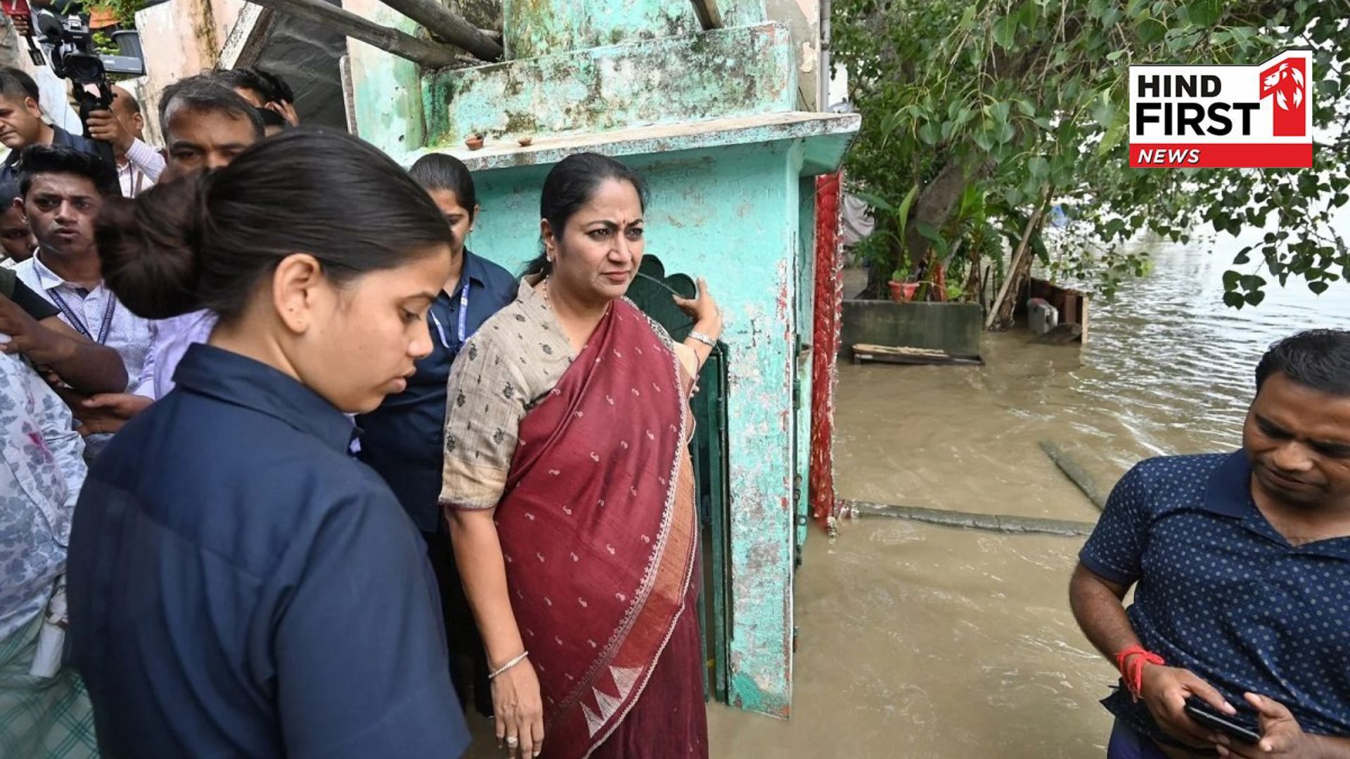 Attack on Delhi CM Rekha Gupta, BJP said - an attempt was made to pull her by holding her hand