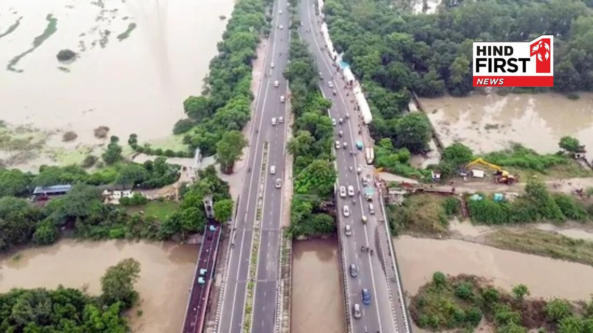 Yamuna still flowing above the danger level in Delhi, thousands of lives in trouble...